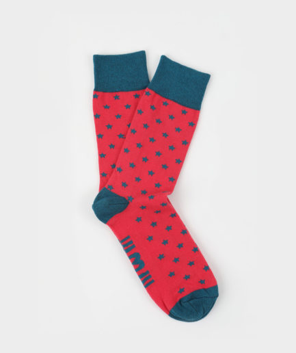 calcetines rojos con estrellas azul